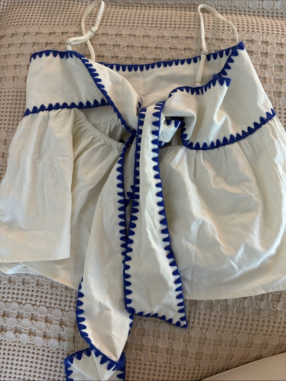 En Saison White High-Waist Shorts with Navy Trim - Picture 7 of 9